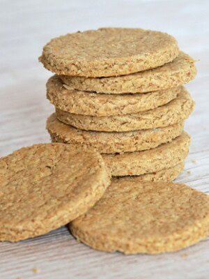 Oatcakes recipe from Baking with Granny.