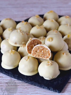 Gingerbread Truffles recipe from Baking with Granny. Delicious biscuit truffles, coated in white chocolate.