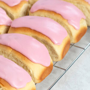 Iced Finger Buns recipe from Baking with Granny. Sweet yeast buns, topped with deliciously sweet, sticky icing.